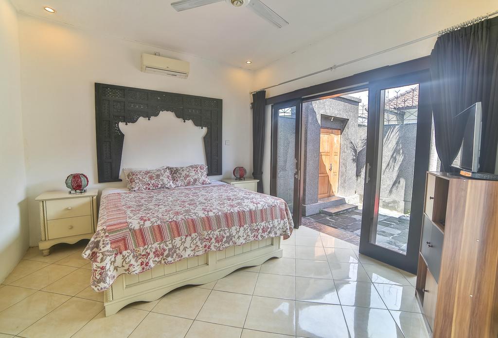 Bali Cinta Villa Seminyak Esterno foto